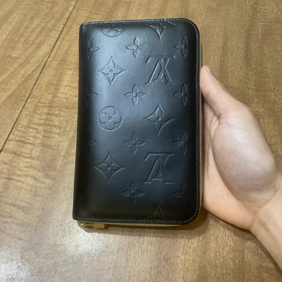 Louis Vuitton shadow monogram Zippy long wallet - Picture 1 of 11